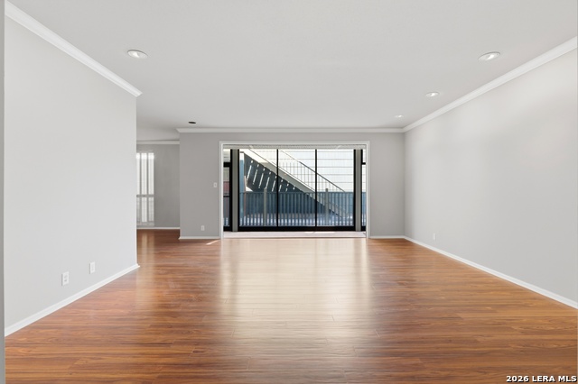 Listing photo id 1 for 3678 Hidden Dr  902