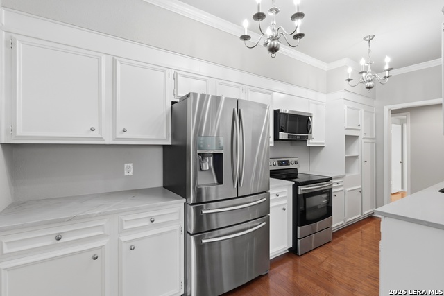 Listing photo id 4 for 3678 Hidden Dr  902