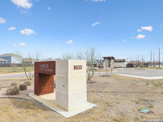 Image 29 of 40 For 5822 Lilac  