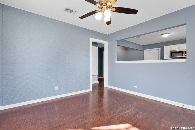 Image 4 of 17 For 120 Bank St  