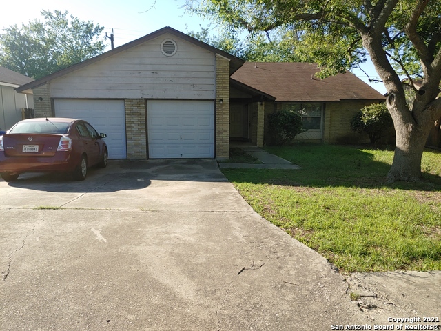 Image 2 of 10 For 12204 Ridge Crown