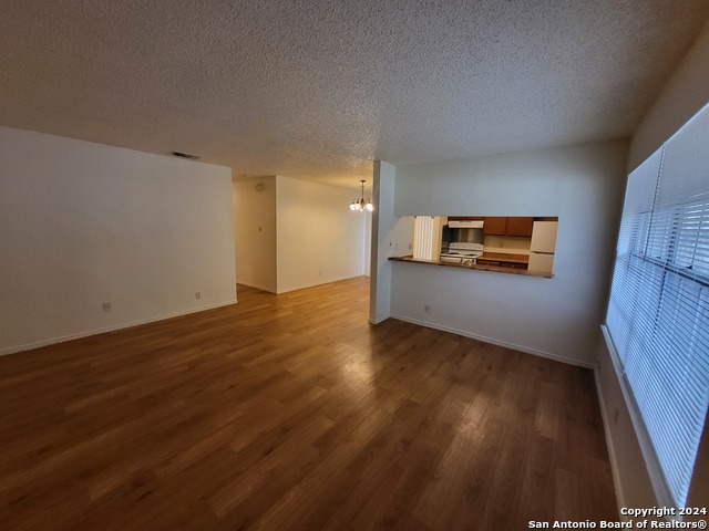 Image 3 of 10 For 12204 Ridge Crown