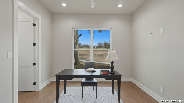 Listing photo id 35 for 111 Ashton Oak