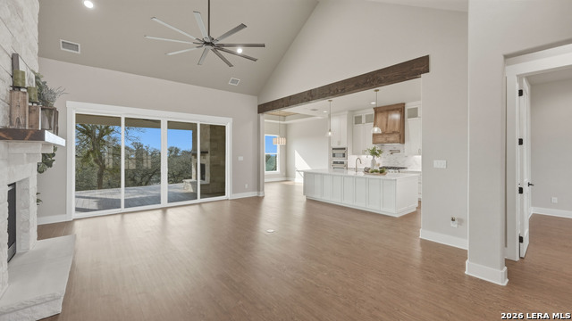 Listing photo id 5 for 111 Ashton Oak