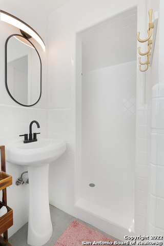 Image 18 of 34 For 534 Cosgrove St