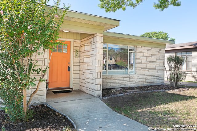 Image 2 of 34 For 534 Cosgrove St