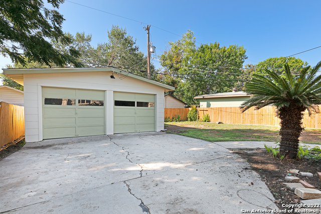 Image 32 of 34 For 534 Cosgrove St