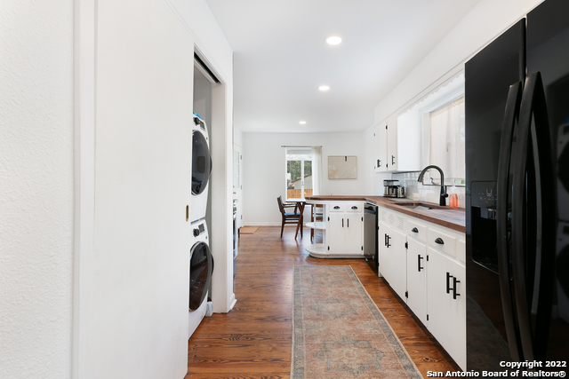 Image 9 of 34 For 534 Cosgrove St