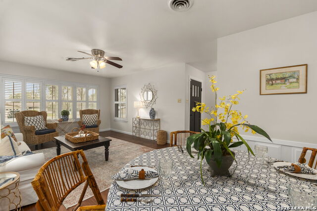 Image 10 of 50 For 2126 Lawndale Dr. E