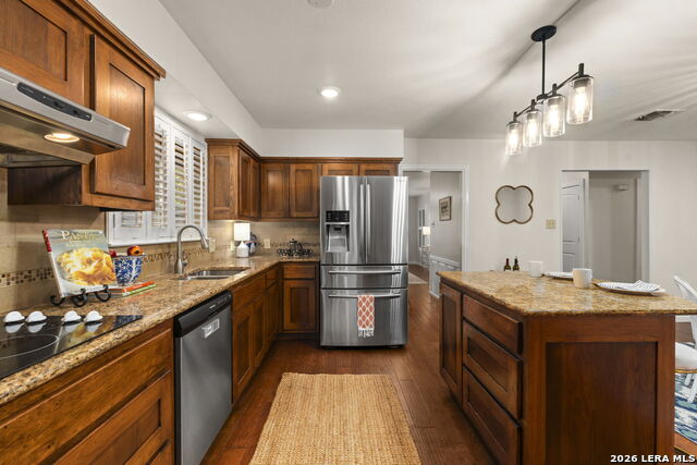 Image 15 of 50 For 2126 Lawndale Dr. E