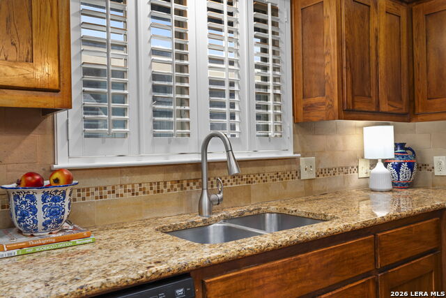 Image 17 of 50 For 2126 Lawndale Dr. E