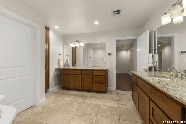 Image 23 of 50 For 2126 Lawndale Dr. E