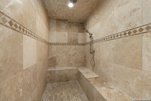 Image 26 of 50 For 2126 Lawndale Dr. E