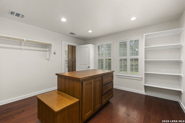 Image 28 of 50 For 2126 Lawndale Dr. E