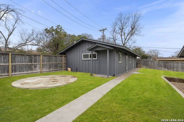 Image 38 of 50 For 2126 Lawndale Dr. E