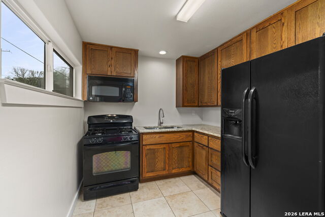 Image 39 of 50 For 2126 Lawndale Dr. E