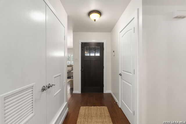 Image 6 of 50 For 2126 Lawndale Dr. E