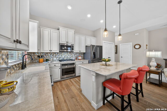 Image 12 of 37 For 5843 Whitby #11