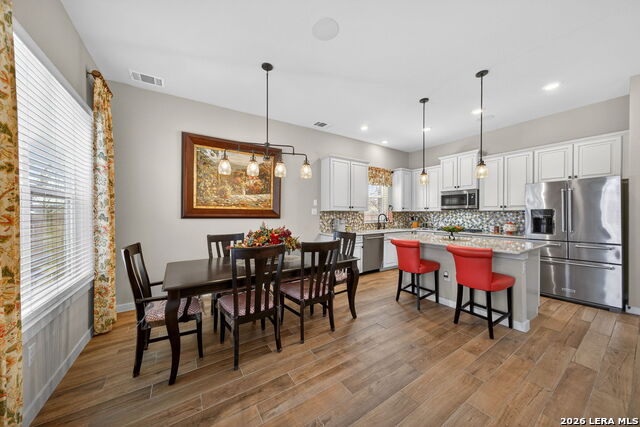 Image 17 of 37 For 5843 Whitby #11