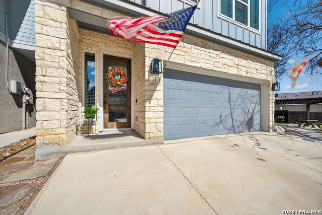 Image 2 of 37 For 5843 Whitby #11