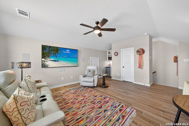 Image 31 of 37 For 5843 Whitby #11