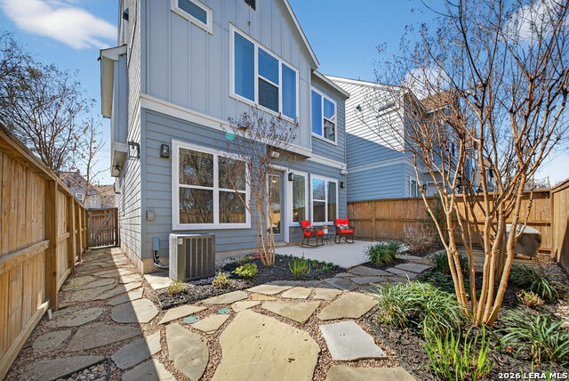 Image 36 of 37 For 5843 Whitby #11