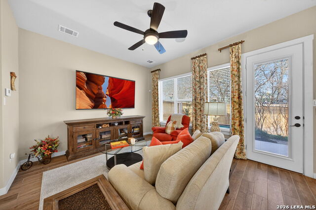 Image 6 of 37 For 5843 Whitby #11