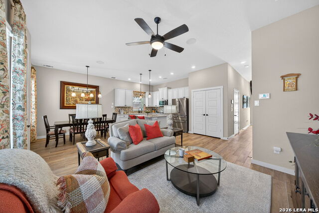 Image 8 of 37 For 5843 Whitby #11