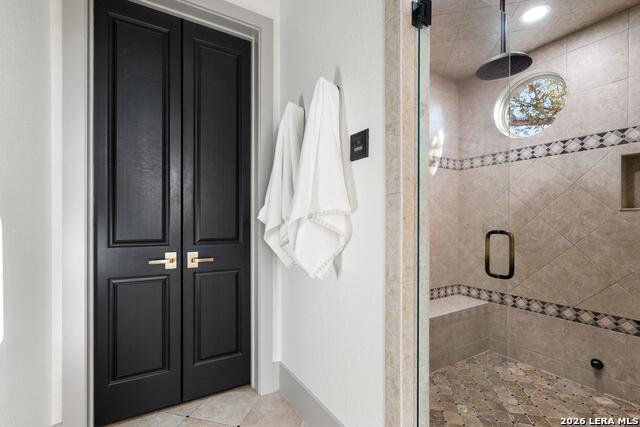 Image 18 of 44 For 954 Riverforest