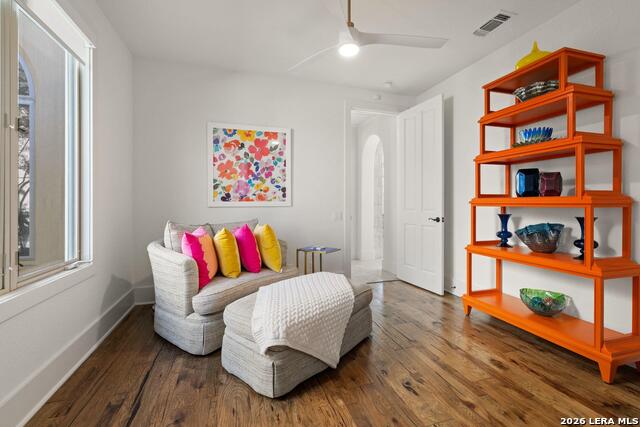 Image 32 of 44 For 954 Riverforest