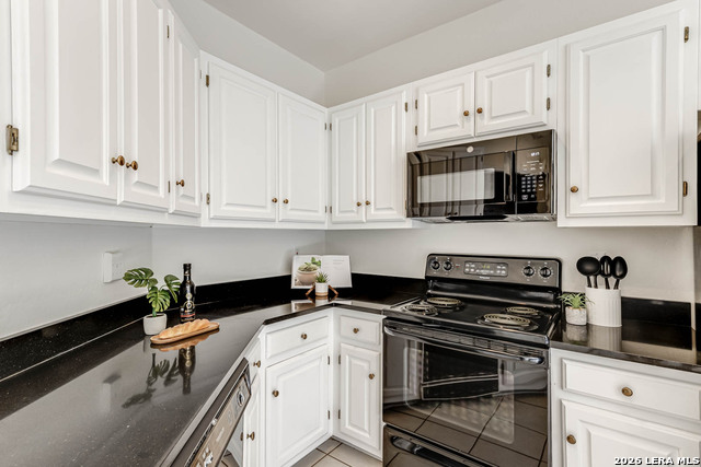 Image 15 of 42 For 13931 Red Maple Wood