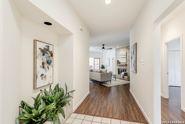 Image 3 of 42 For 13931 Red Maple Wood