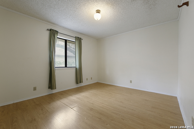 Listing photo id 20 for 4322 Center Oak Woods