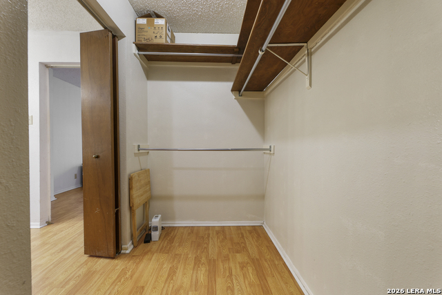 Listing photo id 25 for 4322 Center Oak Woods