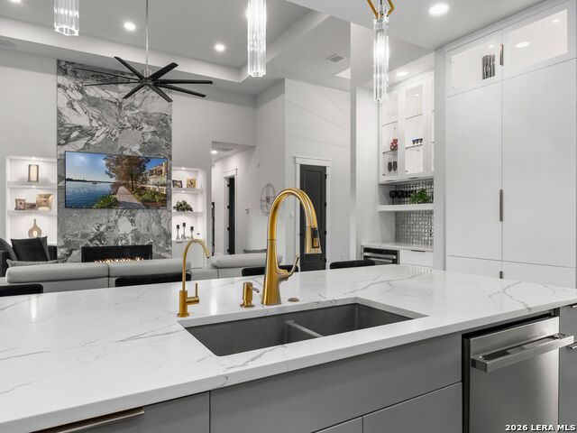 Image 34 of 71 For 1709 Paradise Pkwy