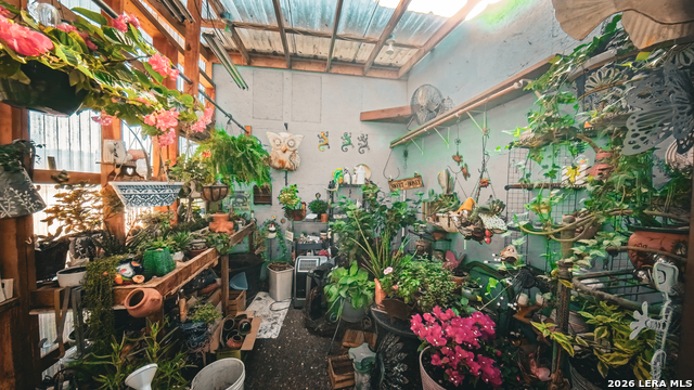 Image 37 of 49 For 857 Madrona  