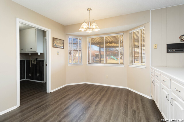 Image 11 of 30 For 204 Norris Dr W