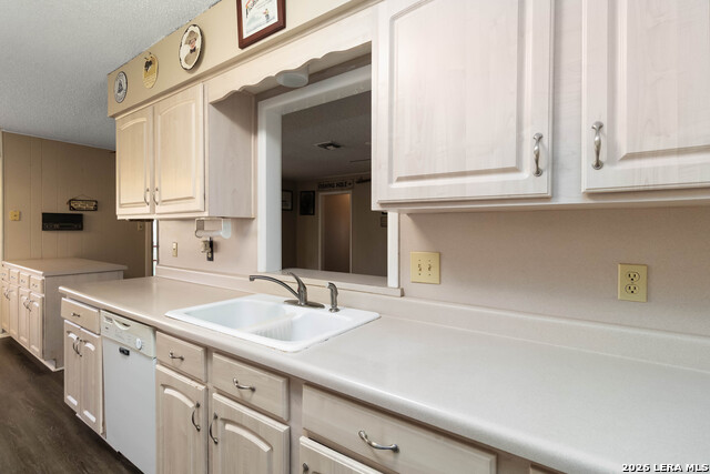 Image 14 of 30 For 204 Norris Dr W