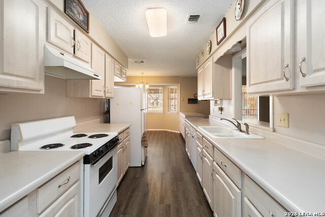 Image 15 of 30 For 204 Norris Dr W