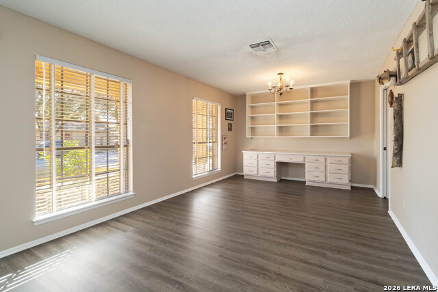 Image 20 of 30 For 204 Norris Dr W