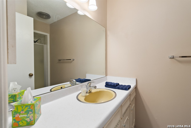 Image 26 of 30 For 204 Norris Dr W