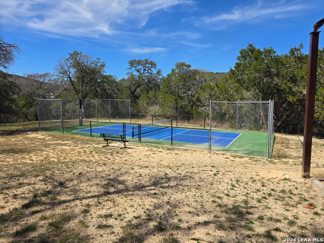 Image 20 of 22 For 206 Falling Hills