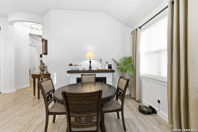 Image 11 of 49 For 505 Huntwick Dr