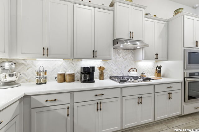 Image 22 of 49 For 505 Huntwick Dr