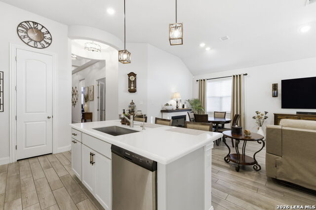 Image 25 of 49 For 505 Huntwick Dr