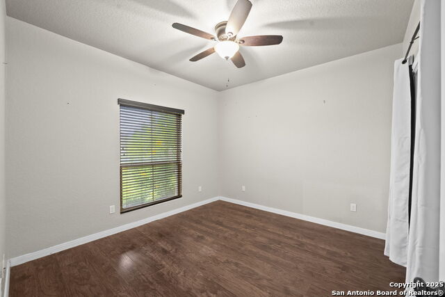 Image 40 of 66 For 622 Dickson N