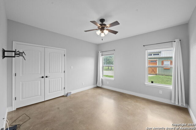 Image 51 of 66 For 622 Dickson N