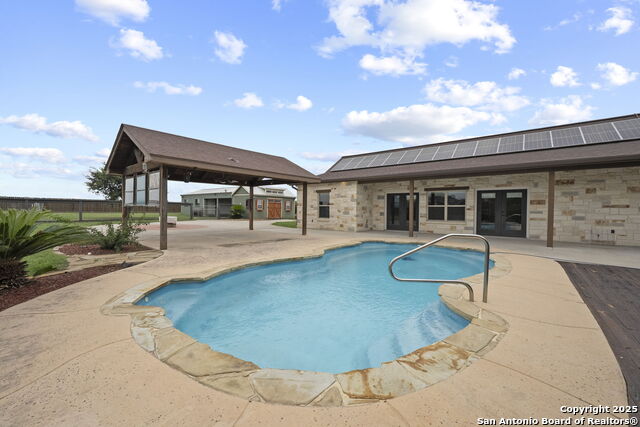 Image 58 of 66 For 622 Dickson N