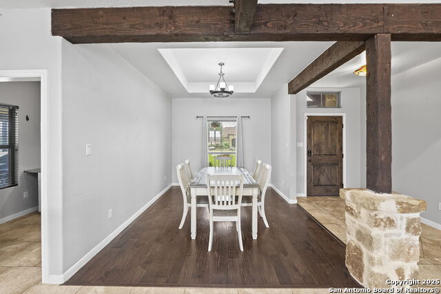 Image 7 of 66 For 622 Dickson N