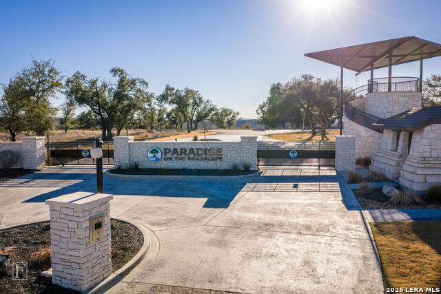 Image 28 of 32 For 1829 Paradise Parkway